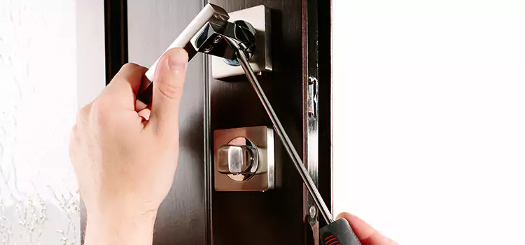 Door Lock Replacement Service Magna